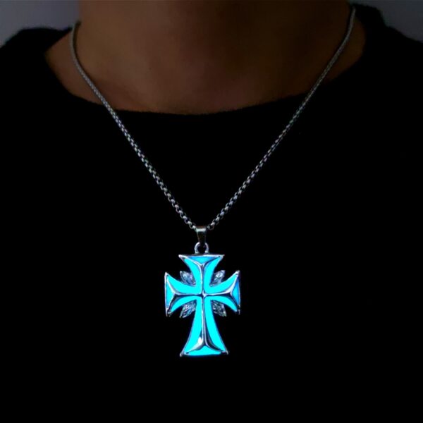 Wholesale Cool glow-in-the-dark cross necklace