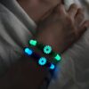 O1CN015SG90U2IVKt4zx6rV_3919529291-0-cib Wholesale Luminous Daisy Bracelet Environmentally Friendly Alloy Flower Shape