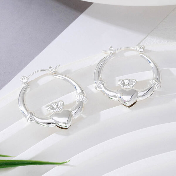 Wholesale High-End French Valentine's Day Simple Gold Earrings Heart Crown Hoop Earrings Holiday Music Festival Earrings