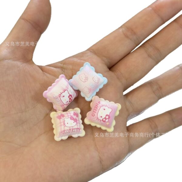 Wholesale 10pcs embossed cartoon cat lace pillow acrylic beads