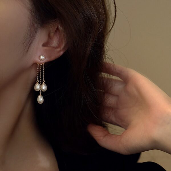 Wholesale Pearl Long Retro Fashion Niche Simple Earrings