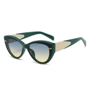 Green frame blue tea slices