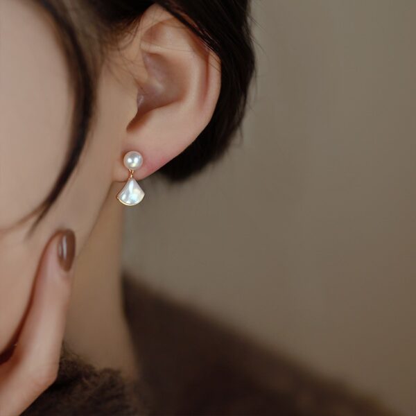 O1CN0162LpH61W1vrAWTReD_2218534612729-0-cib Wholesale pearl earrings niche fashion simple earrings