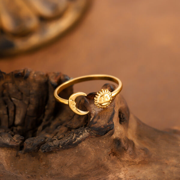 O1CN0165oIrx1OW999vruKd_2214141111712-0-cib Wholesale Star, moon, and heart-shaped Valentine's Day ring