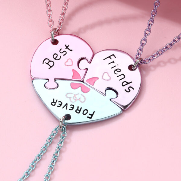 O1CN01680jNe1Ros5KBwjZn_2204819392159-0-cib Wholesale children's necklace good friend love stitching alloy pendant