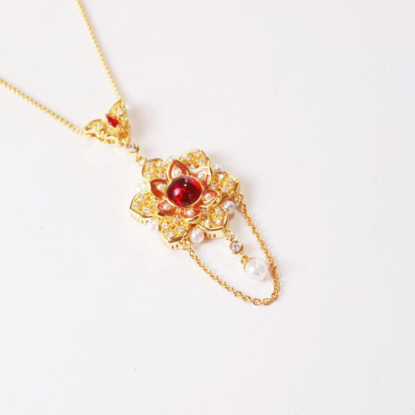 Wholesale Gold Heart Pendant Necklace Luxury Choker