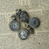 Wholesale Vintage small quartz heart-shaped hollow gear pocket watch