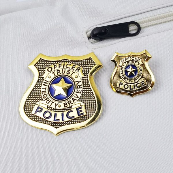 Wholesale Golden cartoon police officer badge accessory badge