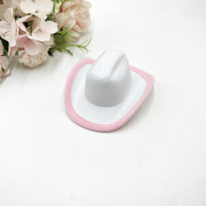 White with pink trim / S code