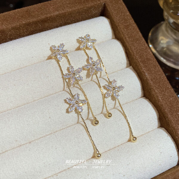 Wholesale Flower Earrings Luxury Earrings long fair earrings