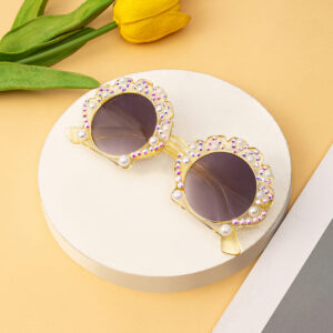Transparent yellow frame-diamond beads