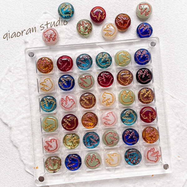 O1CN016hWJBT1Rx7Fp6wQFT_2200763052177-0-cib Wholesale Retro Gold-Painted Transparent Bird Round Brand Multi-Color Imrted Czech Glass Beads Loose Beads DIY Handmade Aessories