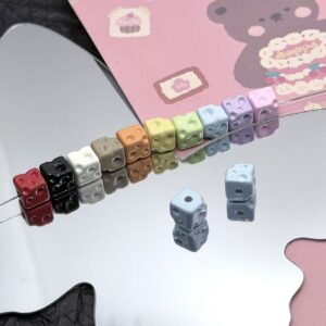 Baby blue / 6.5mm hole about 1.8mm