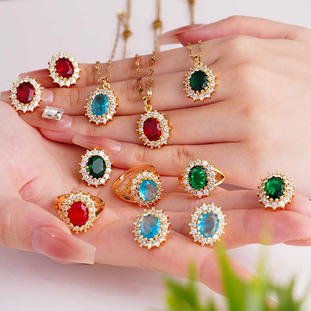 Wholesale Colorful Round Zircon Luxury Exquisite Stainless Steel Clavicle Necklace