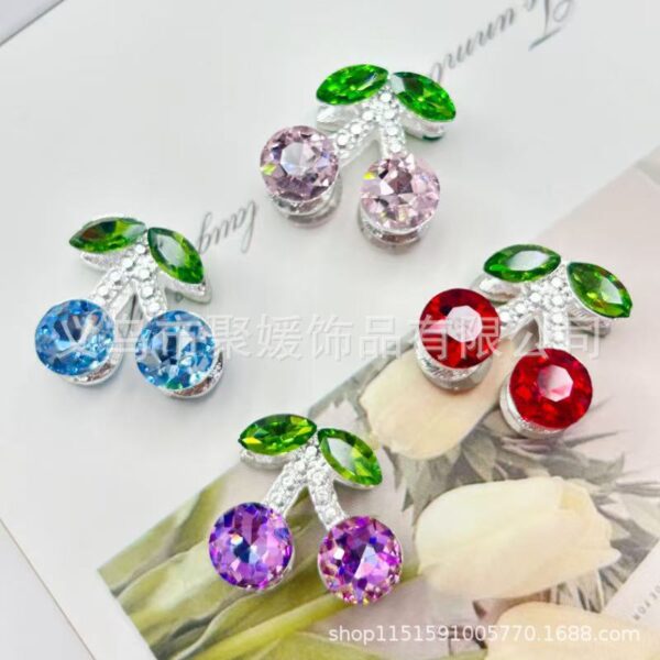 O1CN016uNLtL1QqPvLTMFQr_2215566152027-0-cib Wholesale Double-sided three-dimensional alloy cherry-shaped rhinestone 3D Crystal Beads