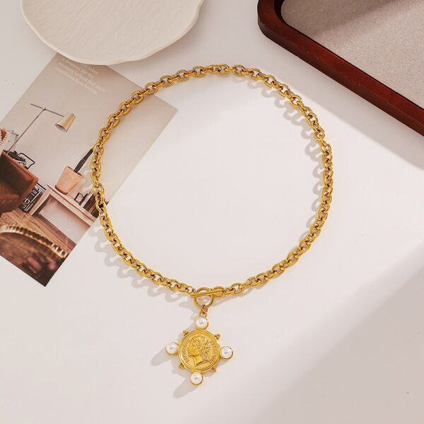 Wholesale stainless steel necklace portrait fine polishing vacuum necklace