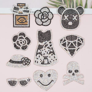 Wholesale Hot diamond bear perfume bottle rhinestone DIY Patches