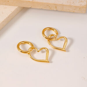 Hollowed-out slanted heart shape 23*20mm