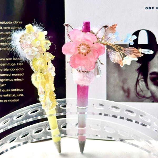 O1CN017DpGpX1U5To4Hl2Jc_2218273282466-0-cib Wholesale beaded pens Hand-woven ancient-style beaded flower pen red koi