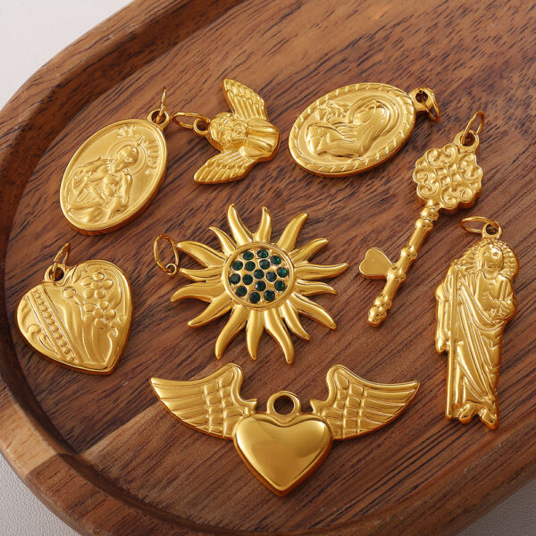 O1CN017UKW4j1F2X00RAfhS_2216476030429-0-cib Wholesale Ocean style retro key heart-shaped stainless steel necklace pendant accessories