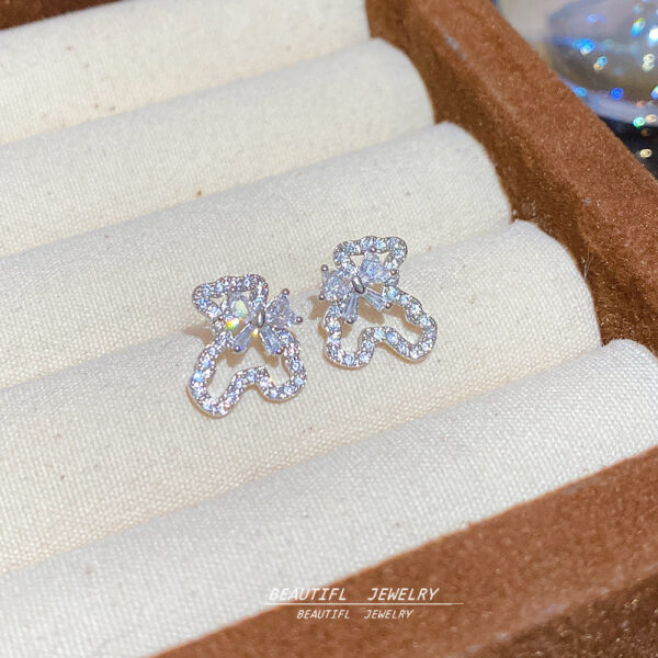 O1CN017akfii1h56UY7zNrC_2208251784225-0-cib Wholesale Flower Earrings Luxury Earrings Ear Studs