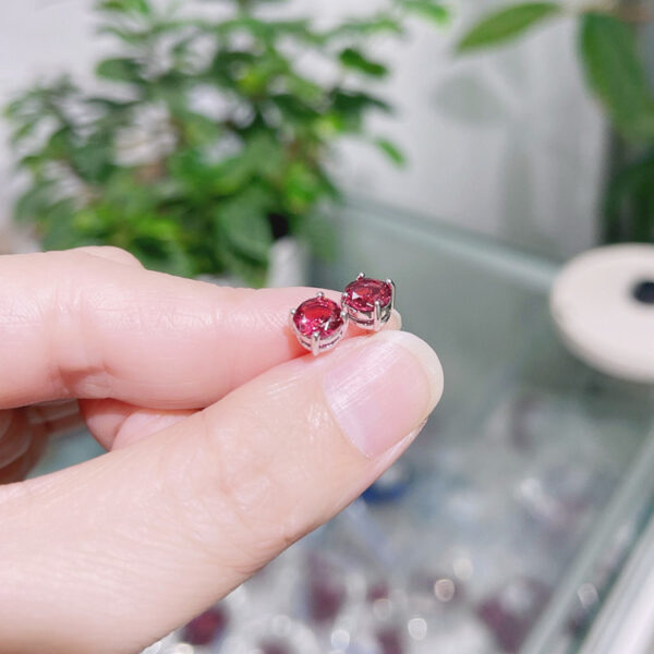 Wholesale Colored zircon four prong stud earrings