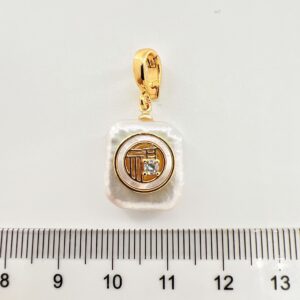 Round "Fu" (natural pearl)