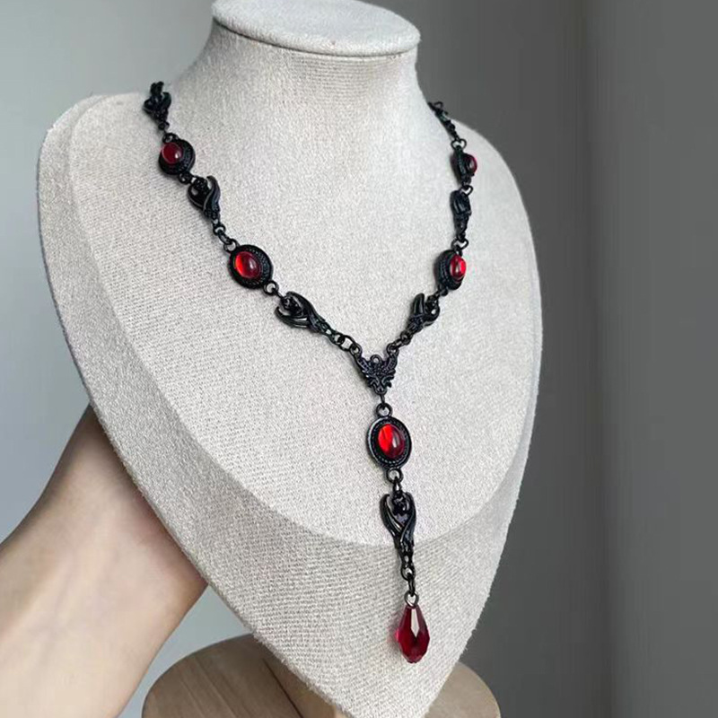 Wholesale Dark Gothic Style Red Zircon Necklace