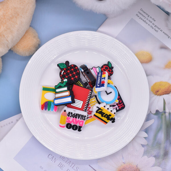O1CN018H0tg41NGk5DDlGlM_2208878341543-0-cib Wholesale Random 100pcs Cartoon School Series Focal Beads