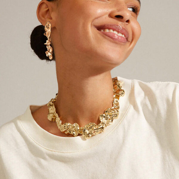 Wholesale jewelry fashion liquid pleated irregular collar choker metal lava necklace Earrings