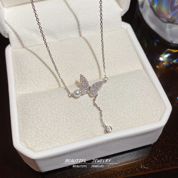 Wholesale butterfly tassel necklace clavicle chain for women