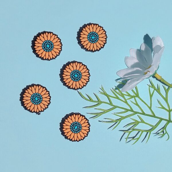 O1CN018YlNKB2FO3kwLhmh4_2216349148869-0-cib Wholesale new sunflower silicone cartoon beads 10pcs/pack