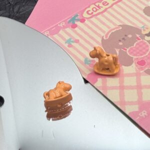 orange color / 15.2*13mm, hole approximately 1.8mm.