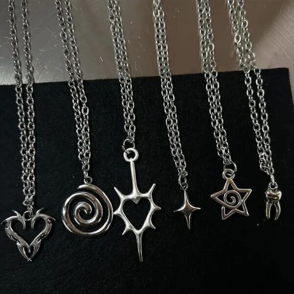 Wholesale Gothic alloy pendant heart-shaped punk necklace
