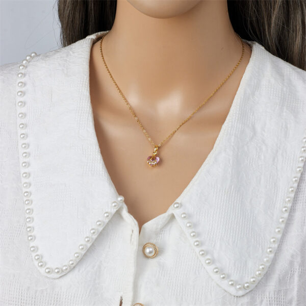 O1CN018pAtRs20t09qiIVGX_2215152786906-0-cib Wholesale birthday Stone Love necklace female niche design luxury design pendant accessories clavicle chain