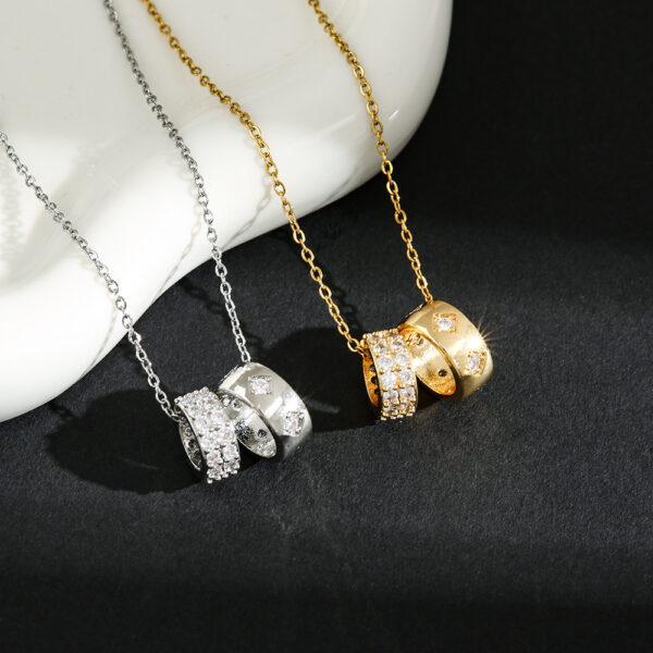 O1CN019H8xww1DZNywffnFg_2215855870230-0-cib Wholesale Sparkling Diamond Engraved Round Ring Pendant Titanium Steel Necklace