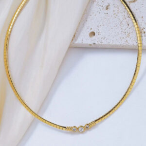 C290 three diamond flat snake necklace gold