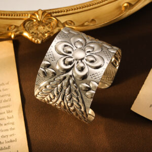 L251-6 carved flowers ancient silver