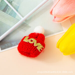 Letter red hat 1