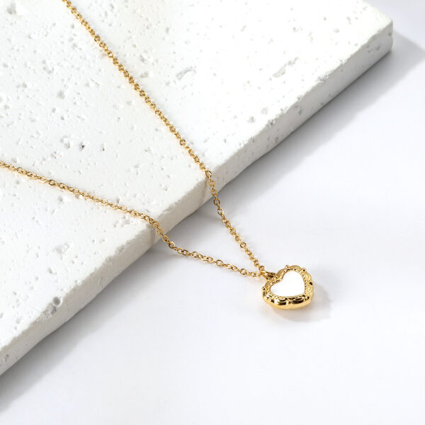 Wholesale 18k Gold-Plated Heart Pendant Stainless Steel Necklace