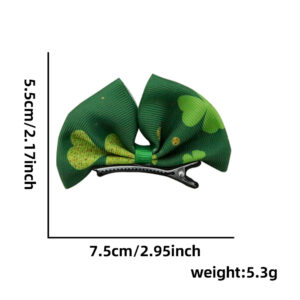 Clover green bow hair clip / One size fits all