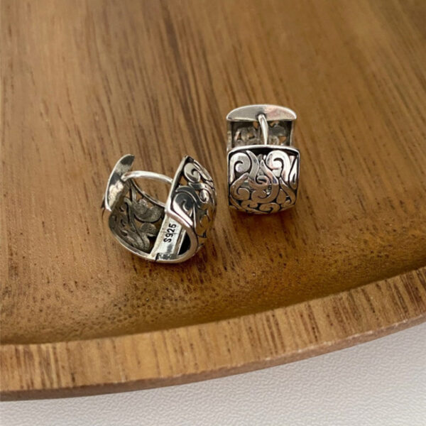 Wholesale Geometric Circle Vintage Pattern Earrings