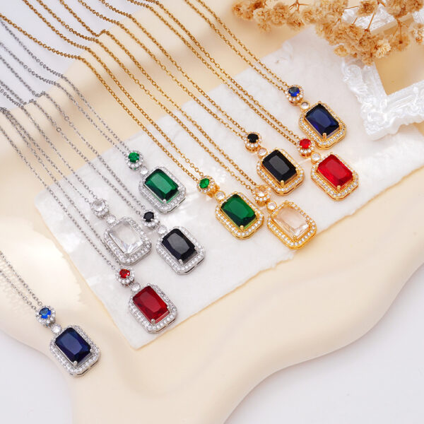 Wholesale Necklace Women's Perfume Bottle Pendant Stainless Steel Clavicle Necklace