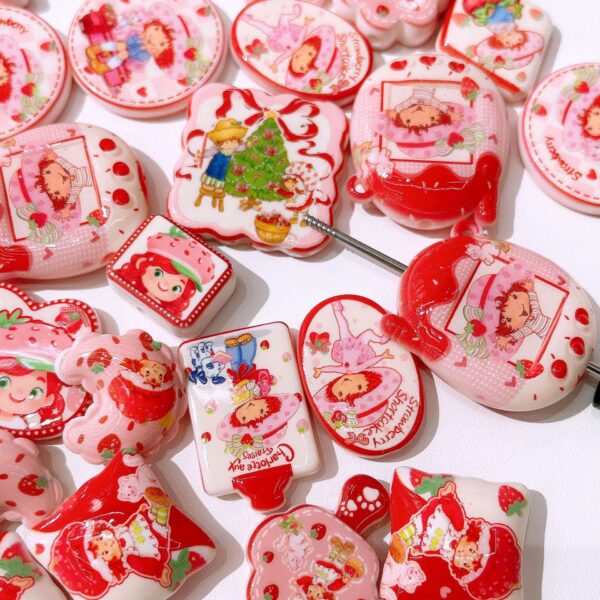 O1CN01A4NEug1wOzv0I2U7h_2216384736299-0-cib Wholesale Acrylic Girl Series Printed Beads with Various Beads - OLY Exclusive