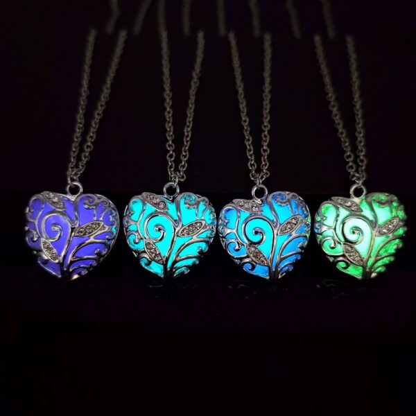 Wholesale Hollow-out Ocean Heart Glowing Necklace