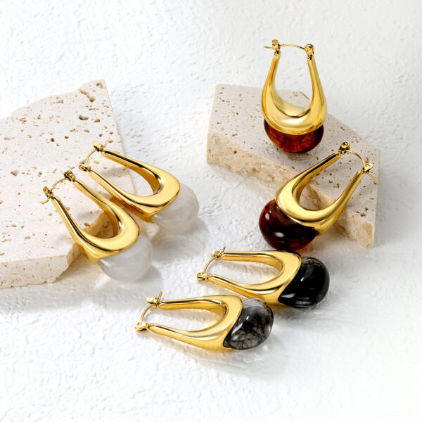 Wholesale Irregular U-shaped white resin earrings