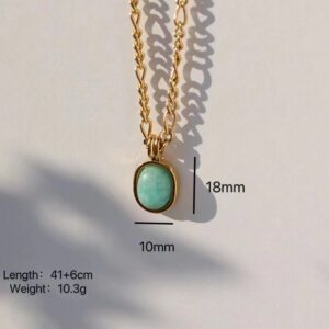 Green natural stone necklace