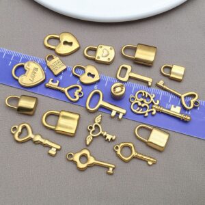 Wholesale Smooth Love Key Love Lock Stainless Steel Pendant