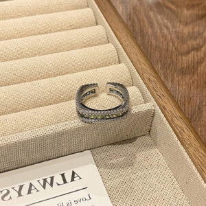No. 7 [wide square open ring]