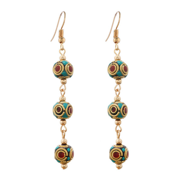 Wholesale handmade niche earrings, retro, elegant, and simple earrings, delicate stud earrings